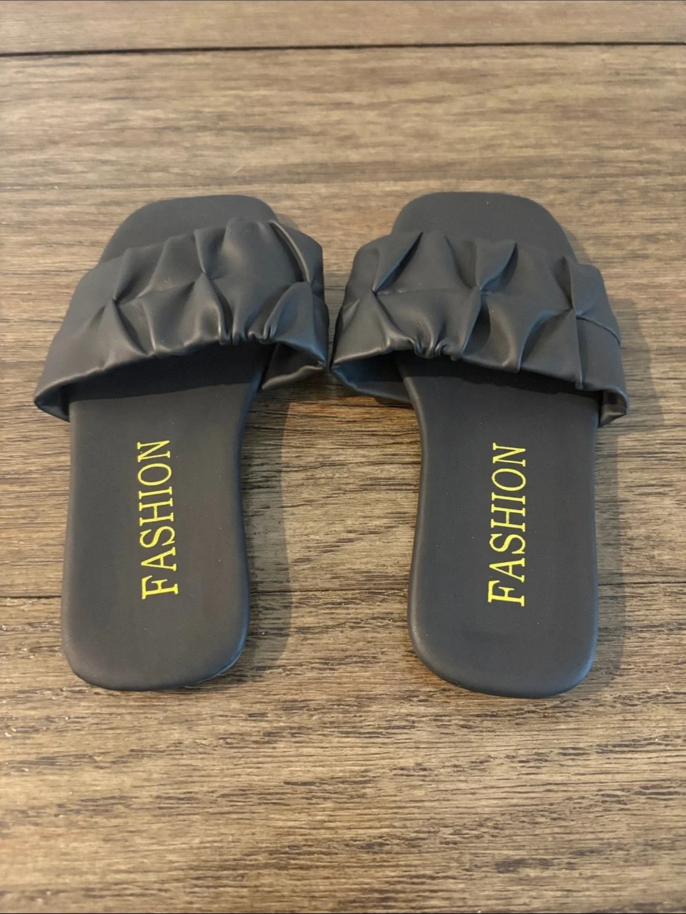 NEW [Shein] Quilted Padded Slide Slip-On Sandals in Black Girls EU 29 / US 11.5